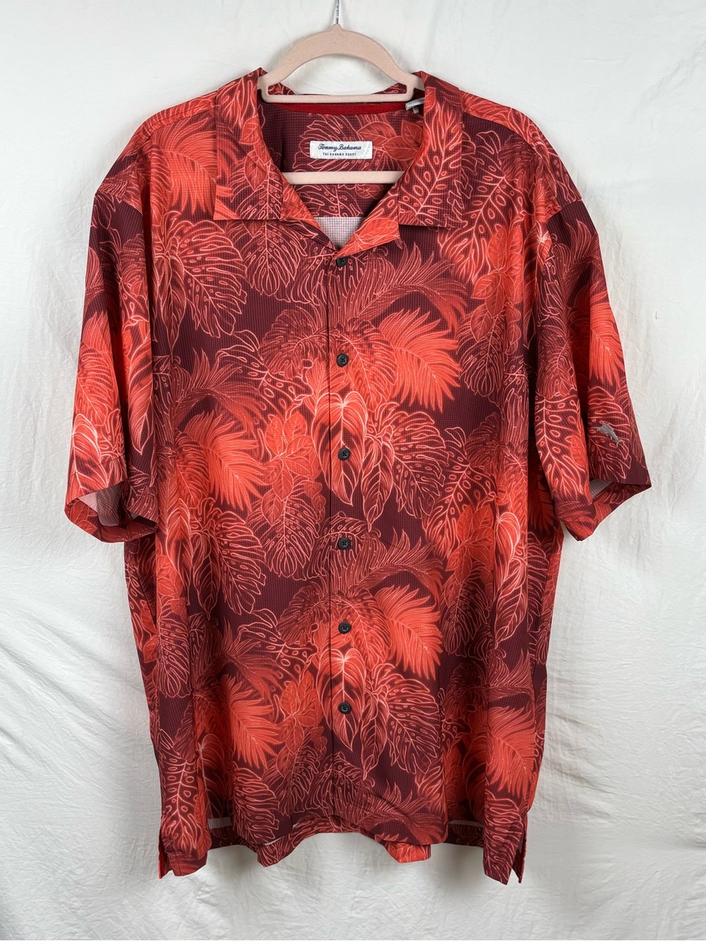 Tommy Bahama men’s XXL Red Tropical Leaf Short Sleeve Button-Up Shirt